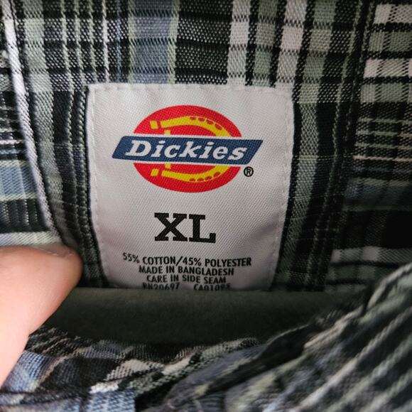 Dickies Men's XL Short Sleeved Button Down Shirt Dark Blue Black Checker Plaid - Picture 4 of 4